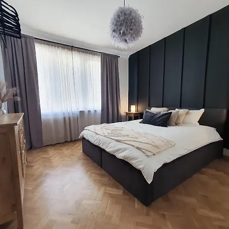 Bema 6 Cinema 公寓 *